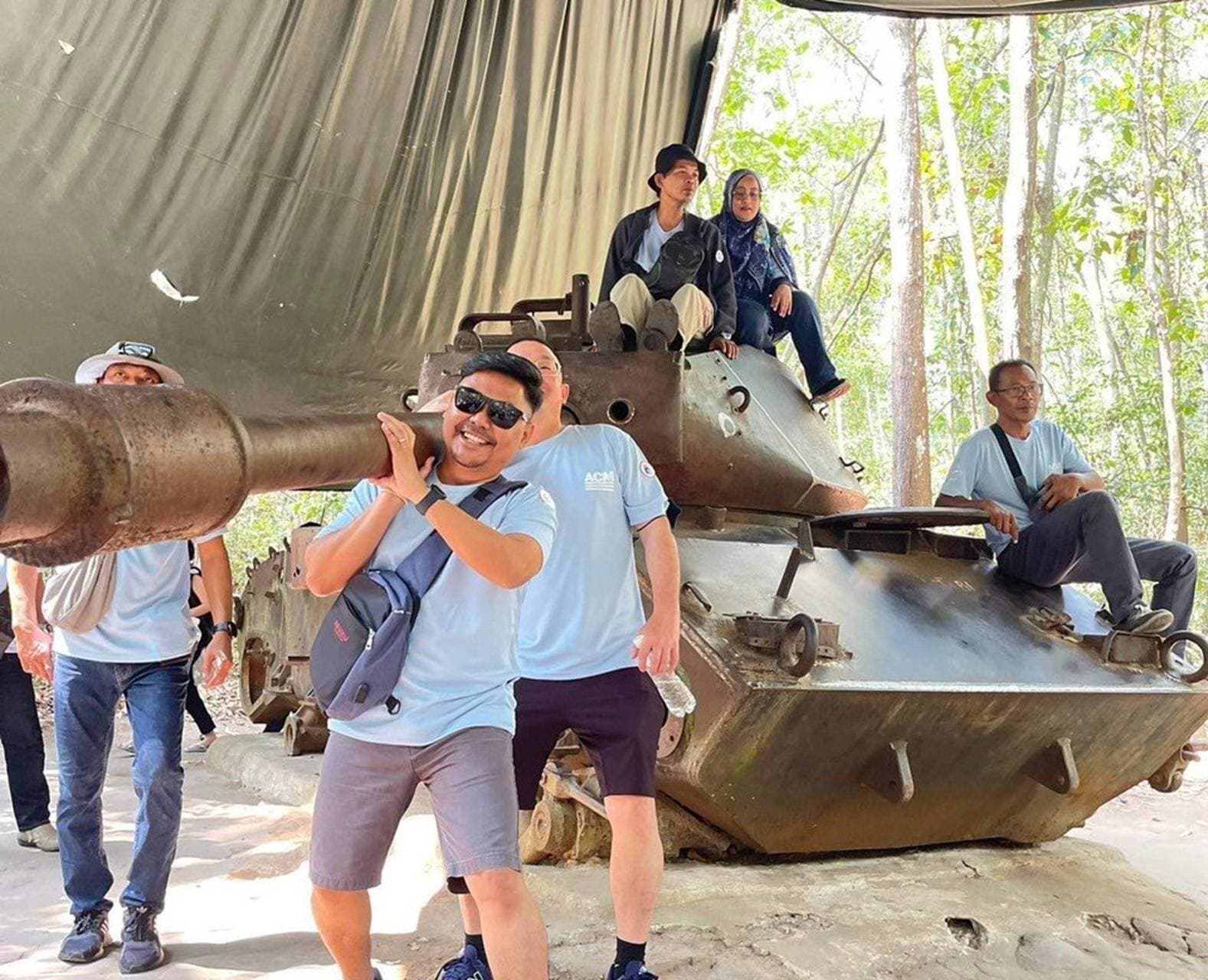 Cu Chi Tünelleri Turu ve AK-47 Atış Etkinliği