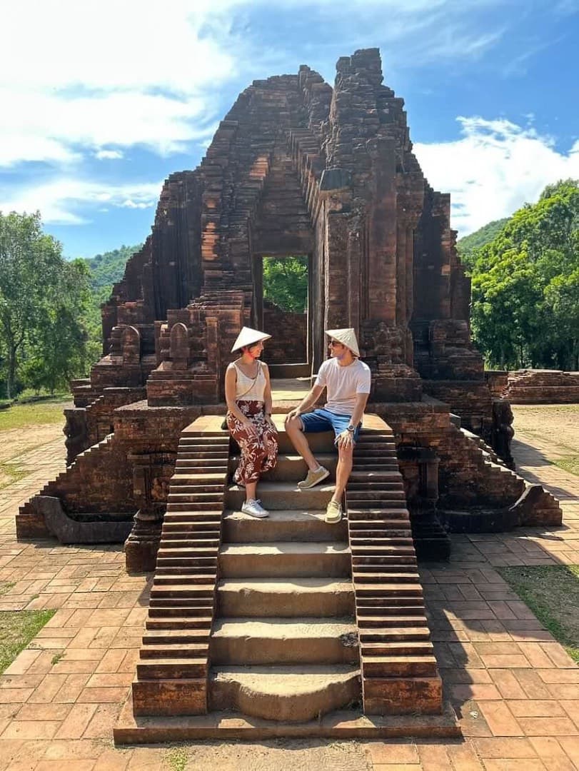 Z HOI AN – NIESAMOWITA WYCIECZKA „MY SON HOLYLAND SUNSET”