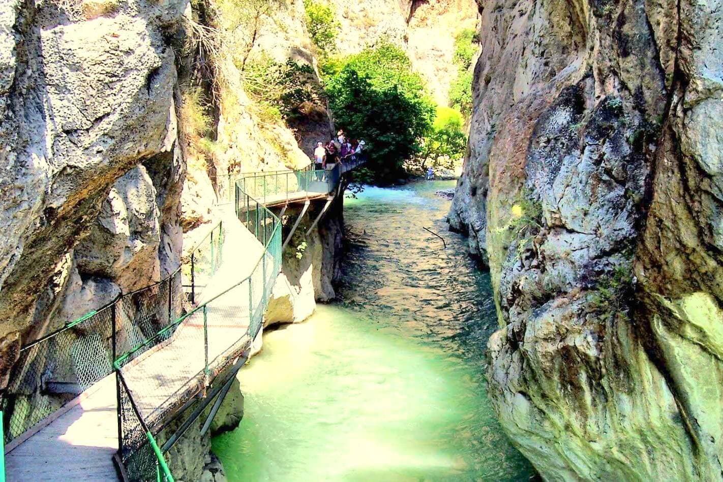 Fethiye ve Ölüdeniz’den Kas, Kalkan, Kaputas Plajı ve Saklıkent Kanyonu Turu