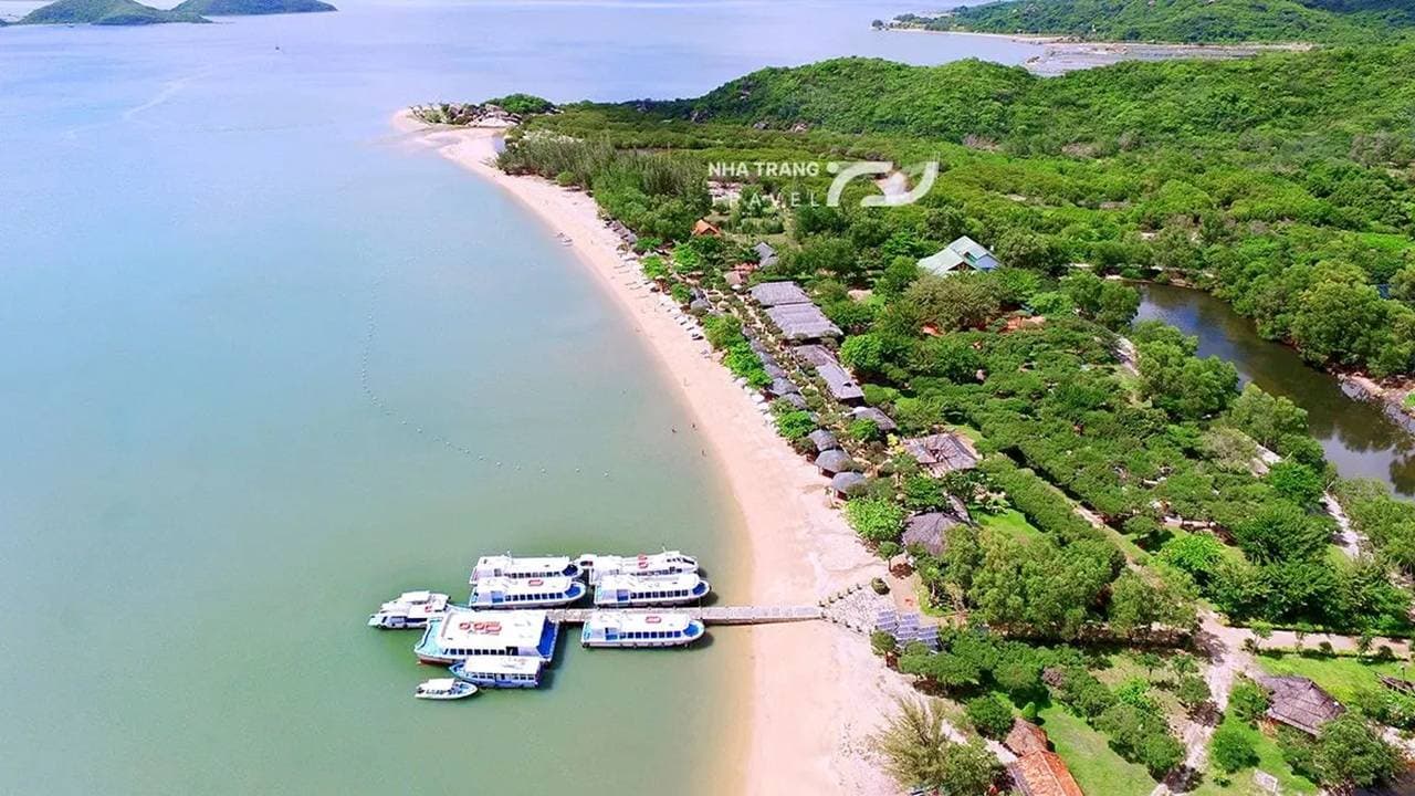 Excursie de explorare a celor 3 insule și băi de nămol în Nha Trang
