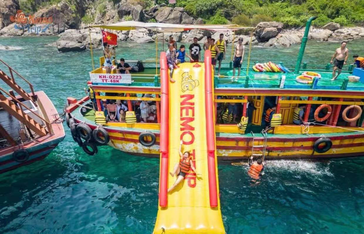 Turul „Hopping” în Nha Trang: Snorkeling și petrecere la barul plutitor