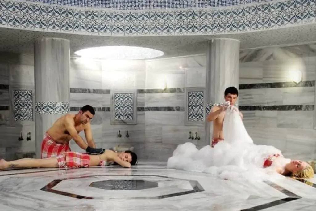 Kuşadası'nda Geleneksel Türk Hamamı